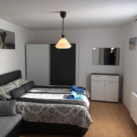 Big And Beautiful Apartment Hannover Bagian luar foto