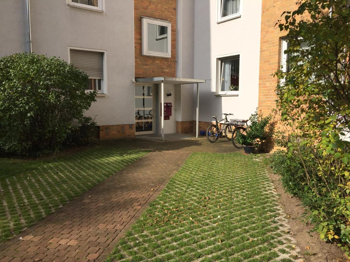 Big And Beautiful Apartment Hannover Bagian luar foto