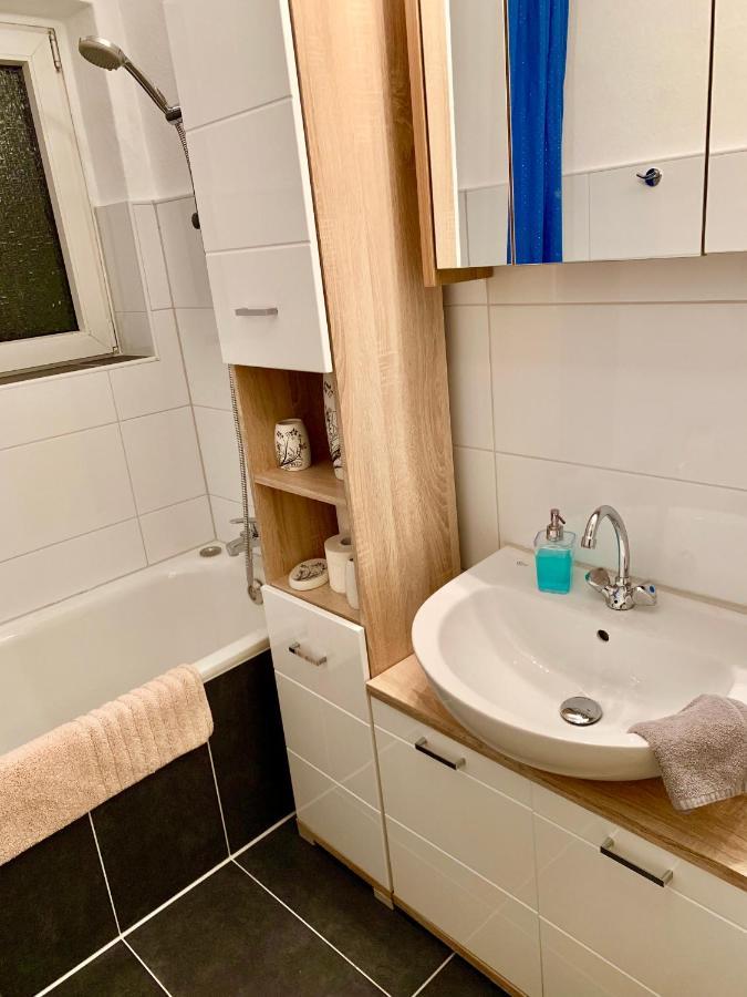Big And Beautiful Apartment Hannover Bagian luar foto