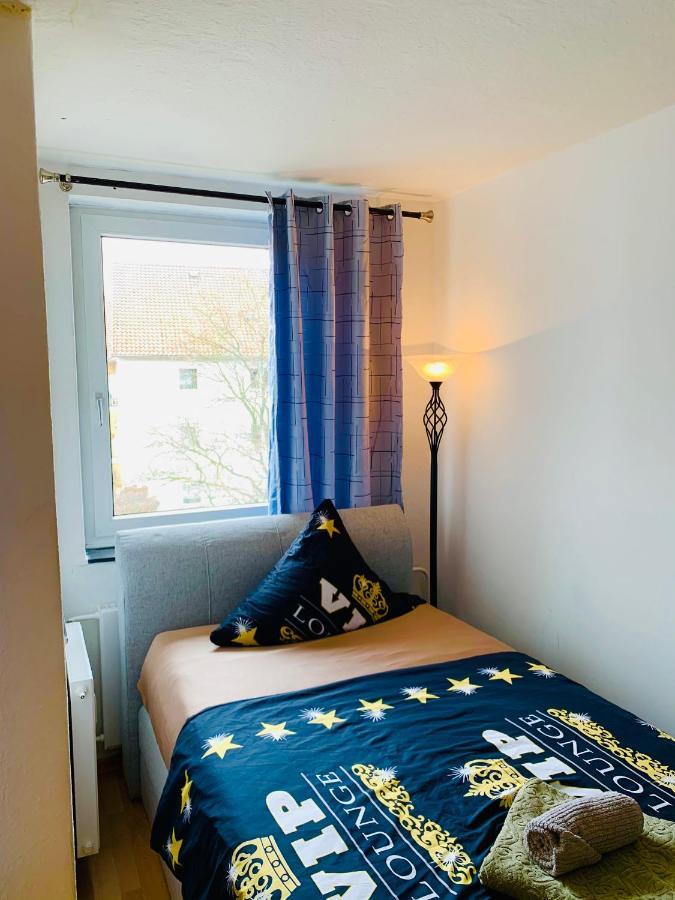 Big And Beautiful Apartment Hannover Bagian luar foto