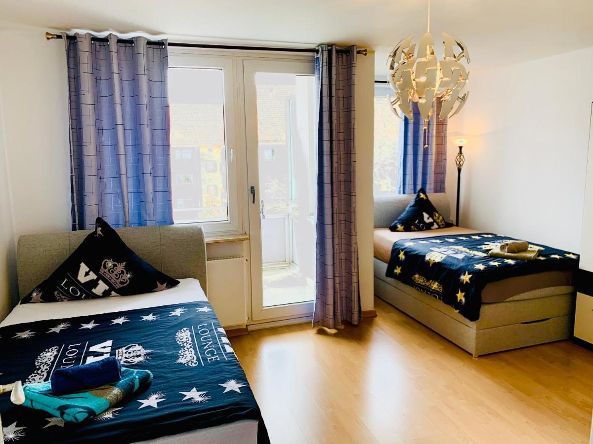 Big And Beautiful Apartment Hannover Bagian luar foto